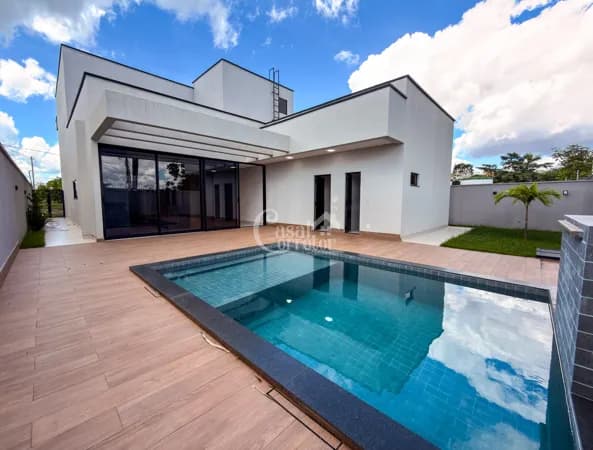 Casa Alto Padrão no condominío New Ville