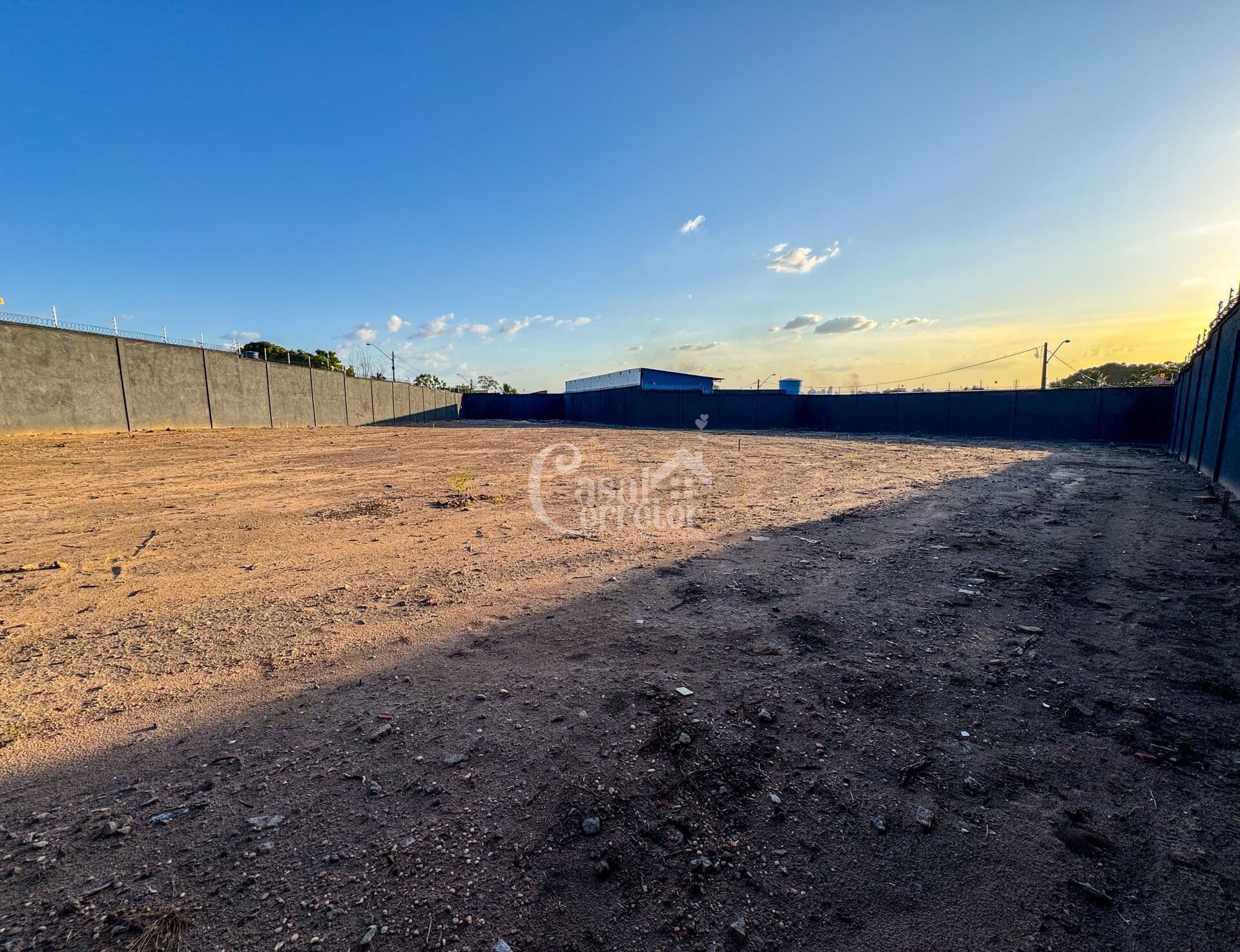 Terreno de 3.276m² próximo Av. Pedro Neiva de Santana!