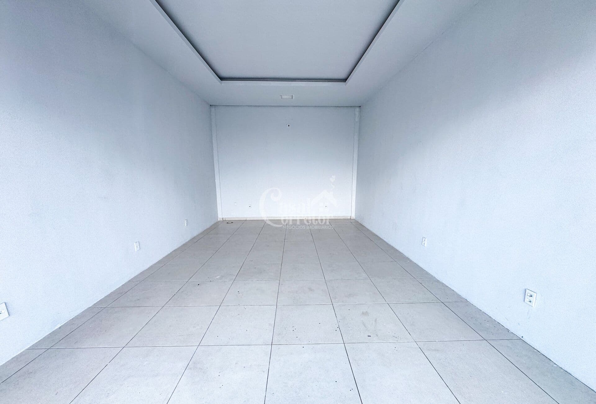 SALA COMERCIAL DE 28m2 NA VILA LOBÃO