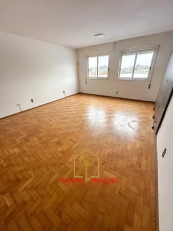 Apartamento quase esquina a Av. Dom Joaquim