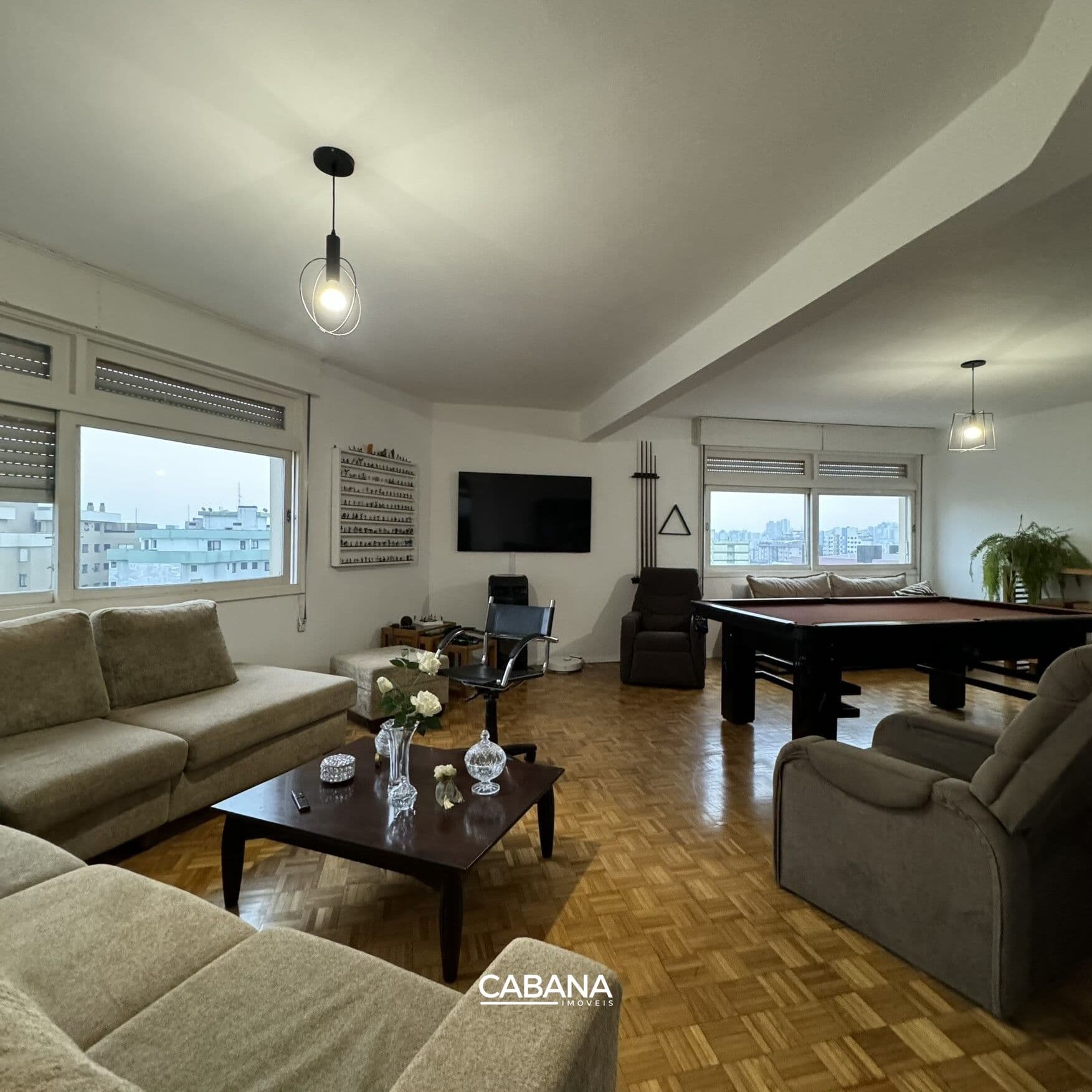 AP647 - Apartamento semimobiliado no bairro São Pelegrino