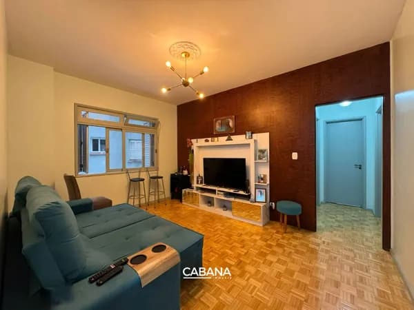 AP725 - Apartamento semimobiliado no Centro