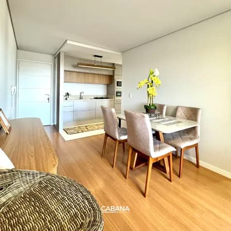 AP571 - Apartamento semimobiliado com sacada e churrasqueira
