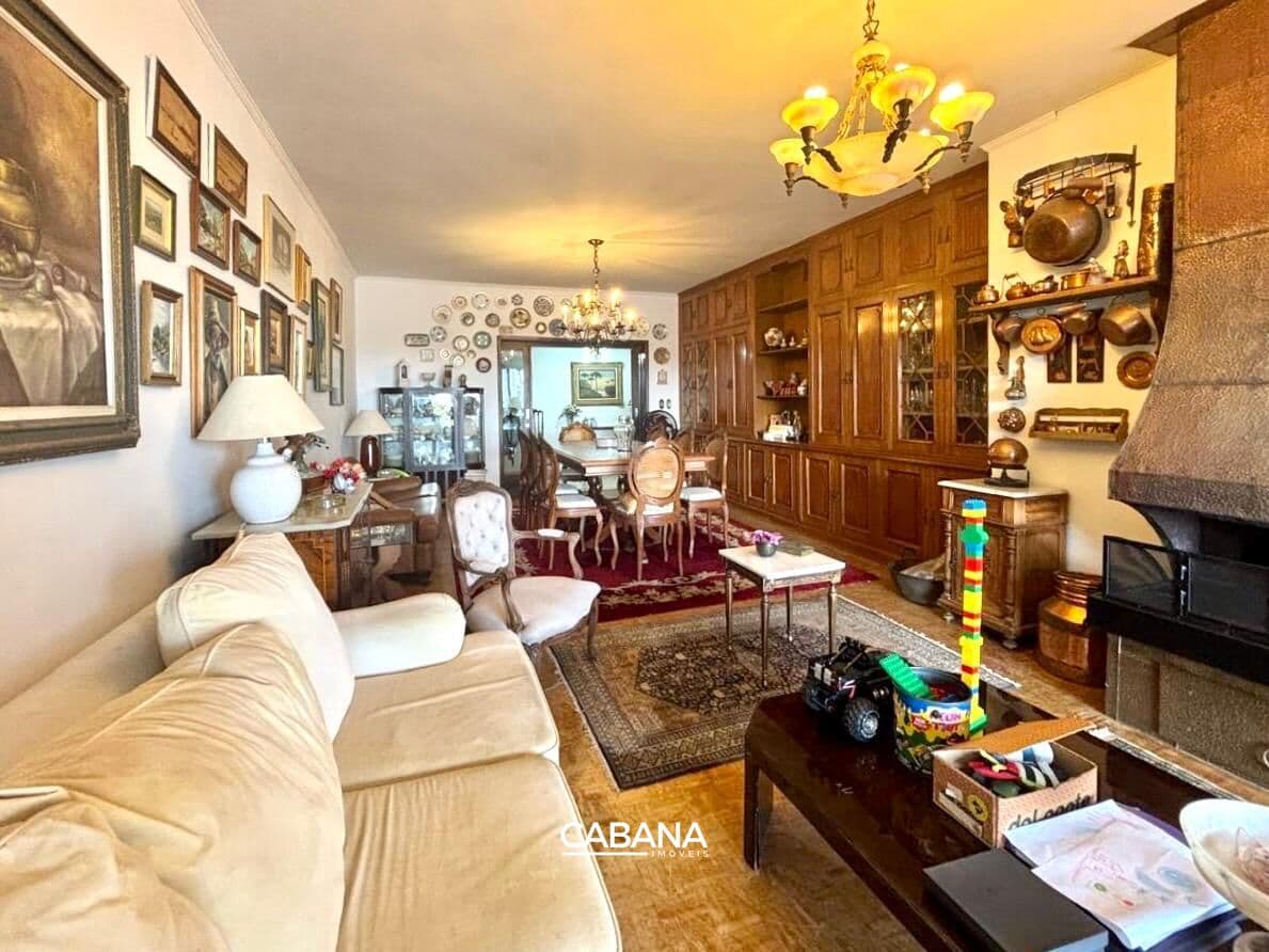 AP730 - Apartamento Semimobiliado no Centro