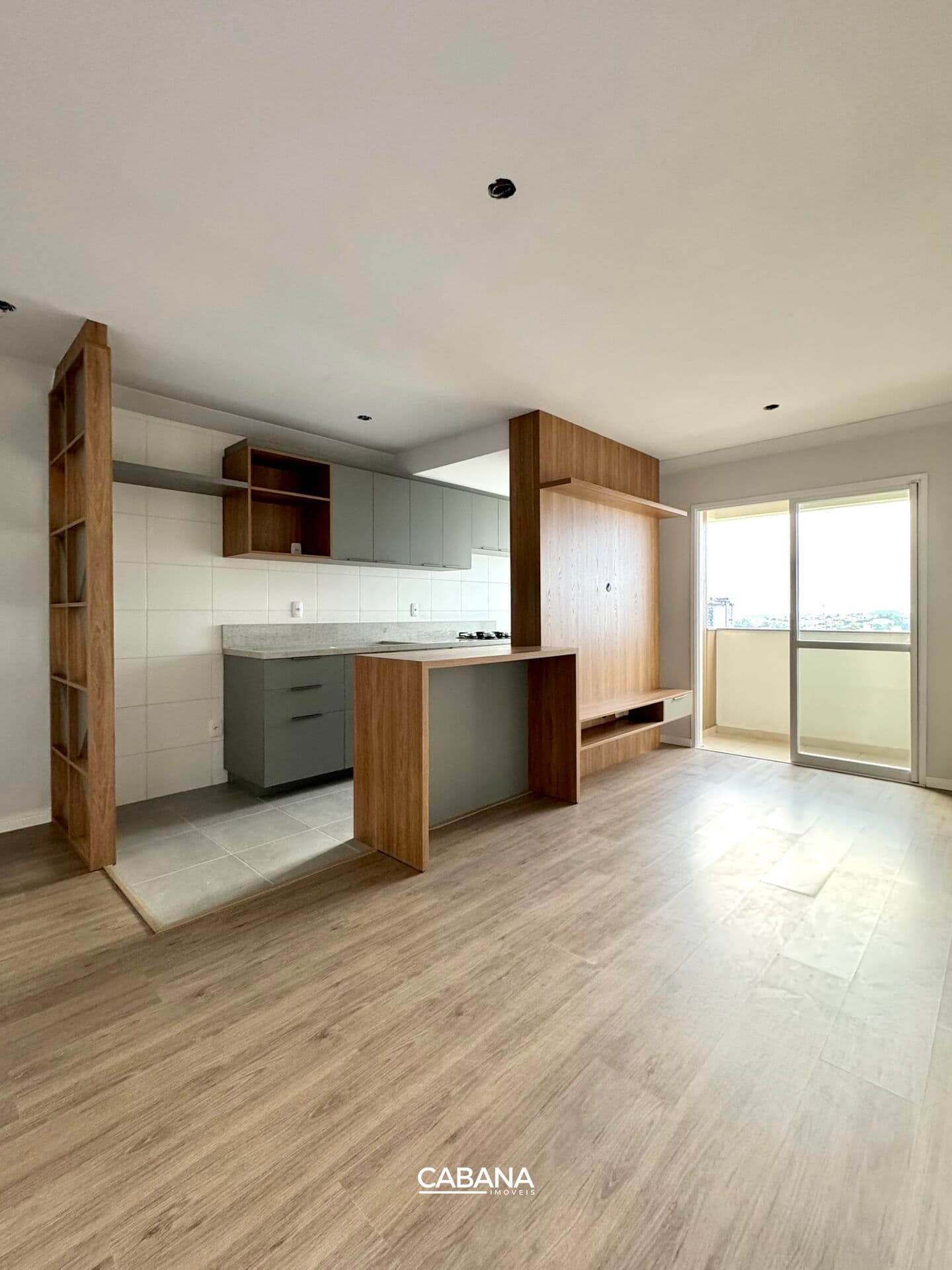 AP718 - Apartamento Semimobiliado no Panazzolo