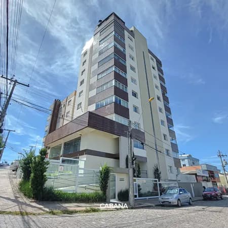 Apartamento semimobiliado