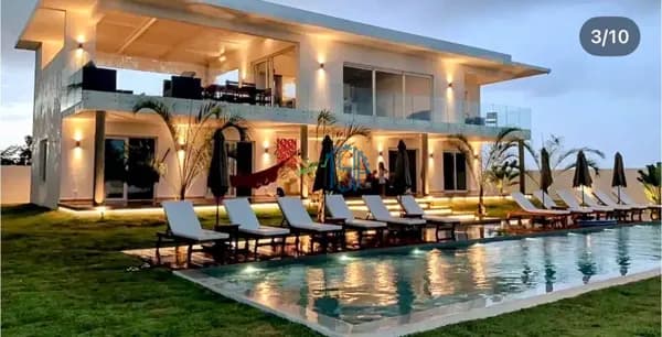 Casa Alto Padrão/Sou uma Magnífica casa com vista mar de 360° do segundo pavimento, localizada na encantadora região da Pipa, na praia de Sibauma.