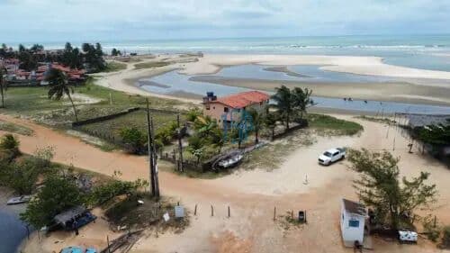 OPORTUNIDADE CASA DE PRAIA EM GENIPABU / CASA DE FRENTE A PRAIA EM GENIPABU