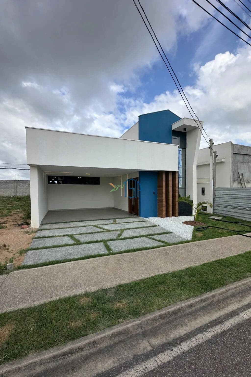OPORTUNIDADE / CASA EM PARNAMIRIM / CASA EM CONDOMÍNIO FECHADO/ CASA PADRÃO EM PARNAMIRIM