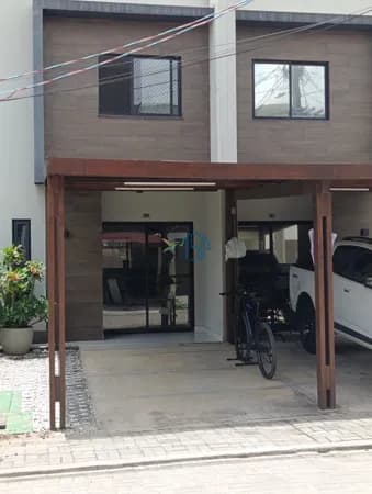 Casa Duplex/Duplex à venda no Condomínio Porto Boulevard 3