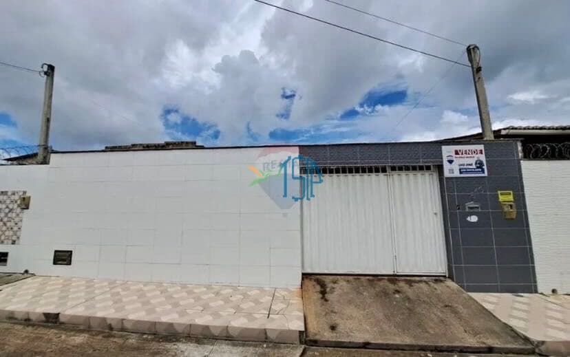 Linda casa com piscina no bairro jardins