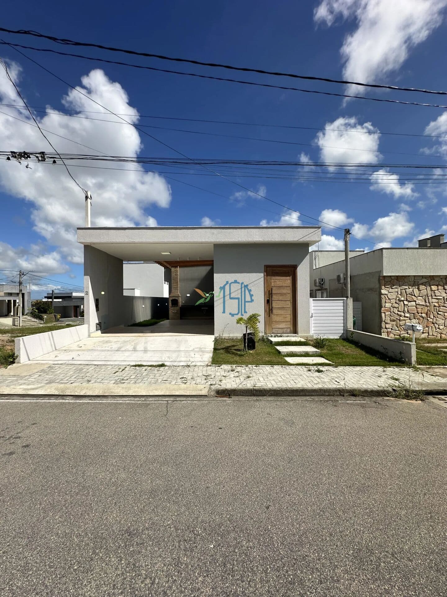 OPORTUNIDADE / CASA EM PARNAMIRIM / CASA EM CONDOMÍNIO FECHADO/ CASA PADRÃO EM PARNAMIRIM