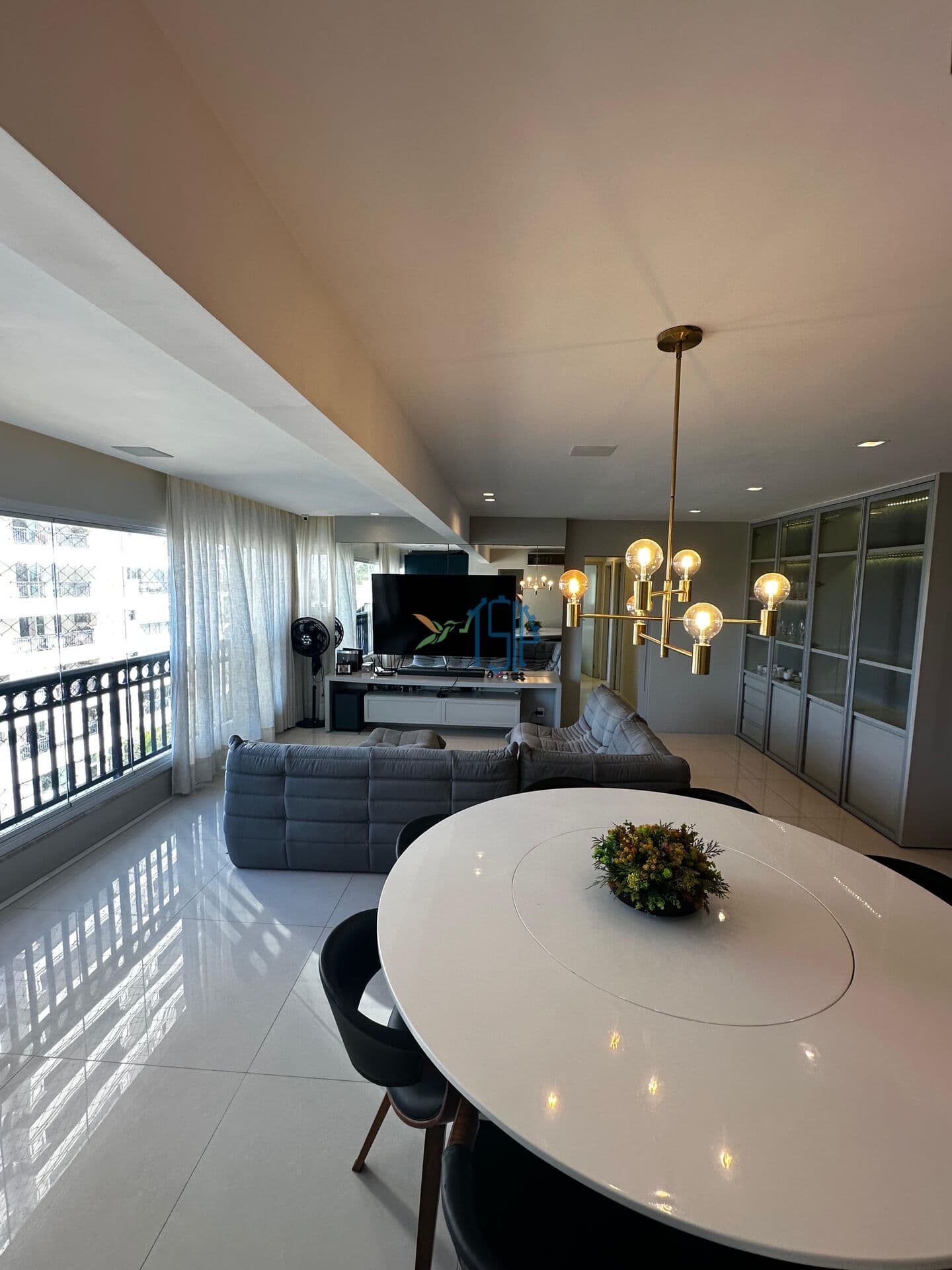 Belíssimo Apartamento no Condomínio Portamaris - bairro de ponta negra - com 101m2 - Reformado - Semi Mobiliado.