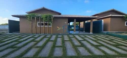 Casa em condomínio fechado