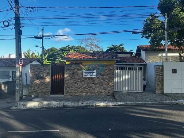 CASA EM CASTELO BRANCO/ CASA COM 5 QUARTOS/ CASA COM 3 GARAGENS/ CASA ESPAÇOSA/ CASA EM JOÃO PESSOA/ CASA MURADA