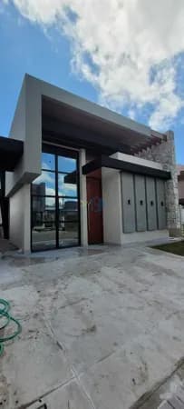 CASA PADRÃO/ CASA NO CONDOMÍNIO SUNVILLE/ CASA COM TRES QUARTOS/ CASA COM PISCINA/ CASA EM JOAO PESSOA