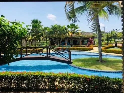 Casa em Condomínio/ Nizia floresta