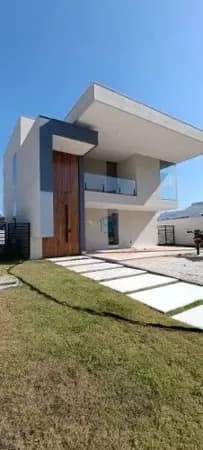 Casa moderna com 04 suites no condomínio jardins Amisterda