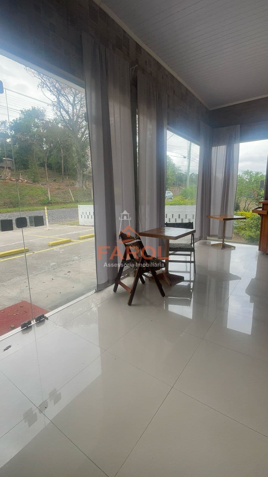 Predio Comercial com área de 2000m² , Parobé/RS