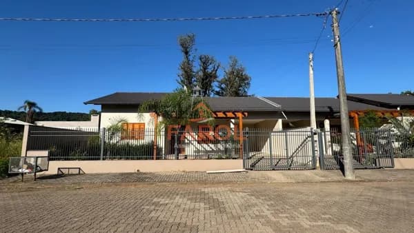 Casa Geminada em Sander, Três Coroas/RS