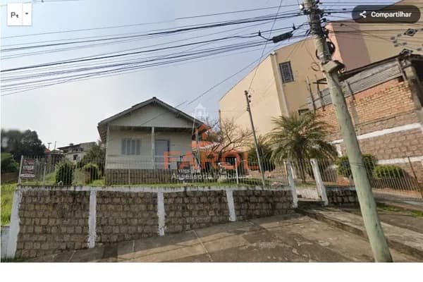 Oportunidade Única: Terreno Duplo com Construção de Alvenaria de Qualidade!