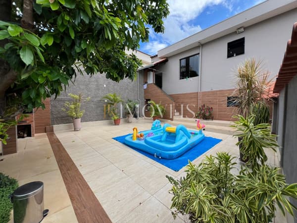 Casa com quintal