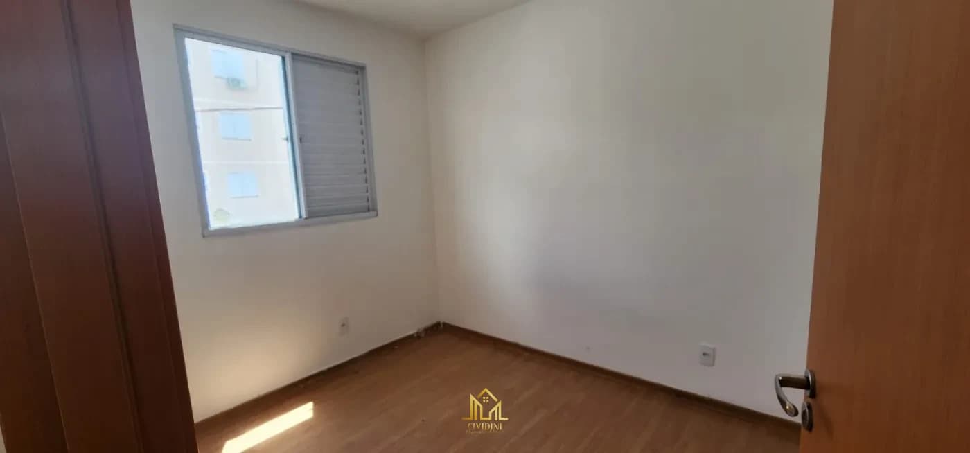 Apartamento à venda no bairro Residencial Viviane em Uberlândia/MG