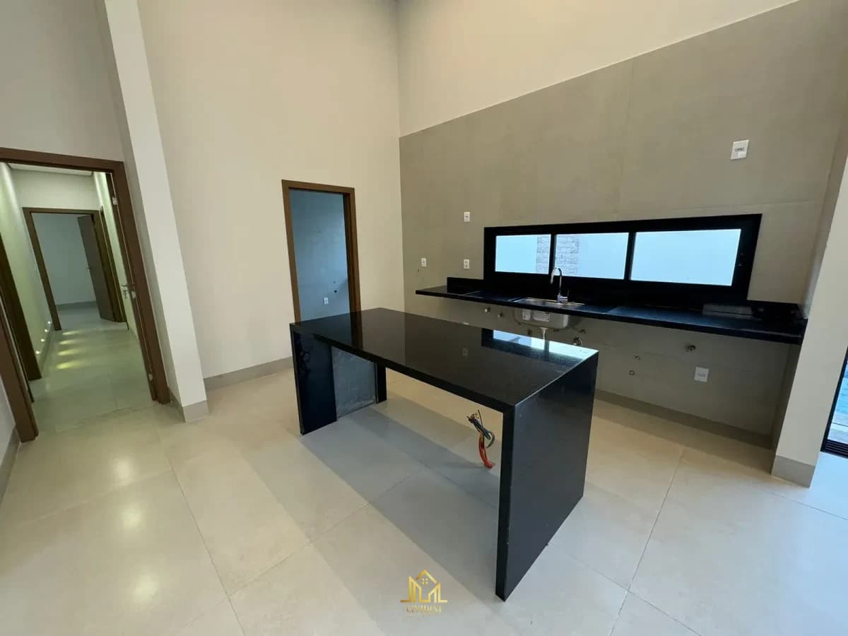 Casa à venda no bairro Jardim Botânico em Uberlândia/MG