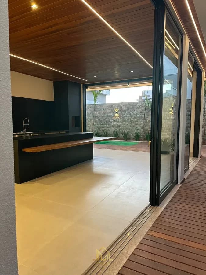 Casa à venda no bairro Nova Uberlândia em Uberlândia/MG