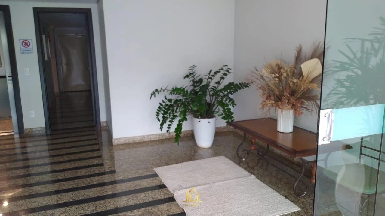 Apartamento à venda no bairro Martins em Uberlândia/MG