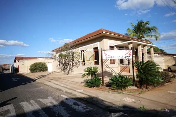 Casa em Uberlândia - Fundinho