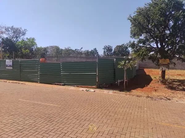 Terreno à venda no bairro Granada em Uberlândia/MG