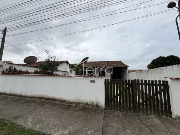 Oportunidade: Casa Ampla com Quintal e Edícula – R$ 320.000,00