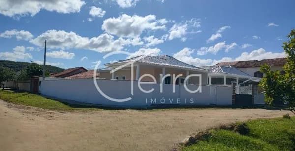 Casa com 2 dormitórios (01 suíte) à venda, por R$ 310.000,00 - Iguaba Grande/RJ