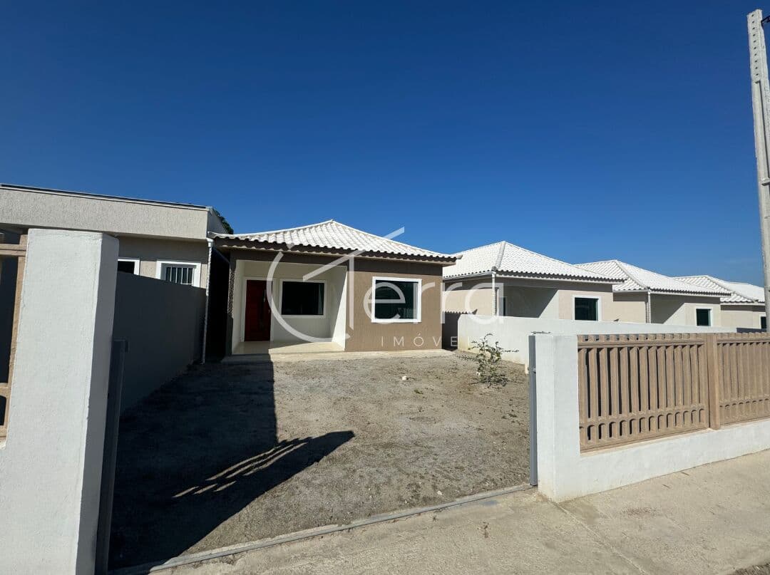 Casa com 2 dormitórios (01 suíte) à venda, por R$ 270.000,00 - Coqueiros, Iguaba Grande - RJ.