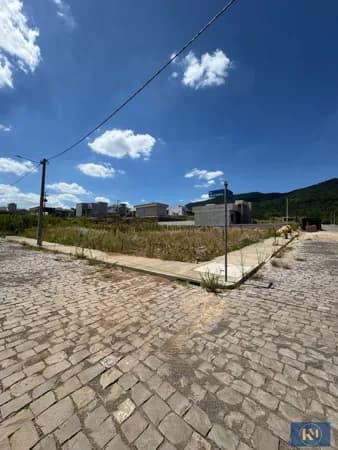 Terreno em Loteamento- REFÚGIO DA COLINA