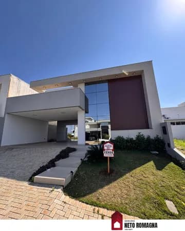 Casa nova com 03 suítes