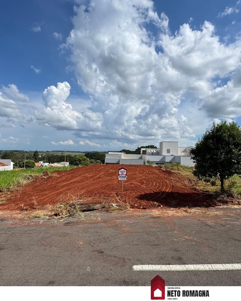 Terreno com 245m² e ótima topografia