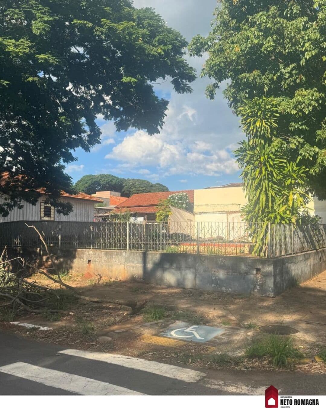 Lote/Terreno em Umuarama - Zona II
