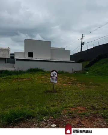 2 terrenos juntos, excelente tamanho e topografia