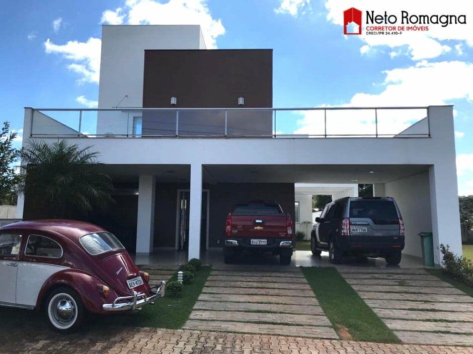 Sobrado com Móveis e Amplo Quintal