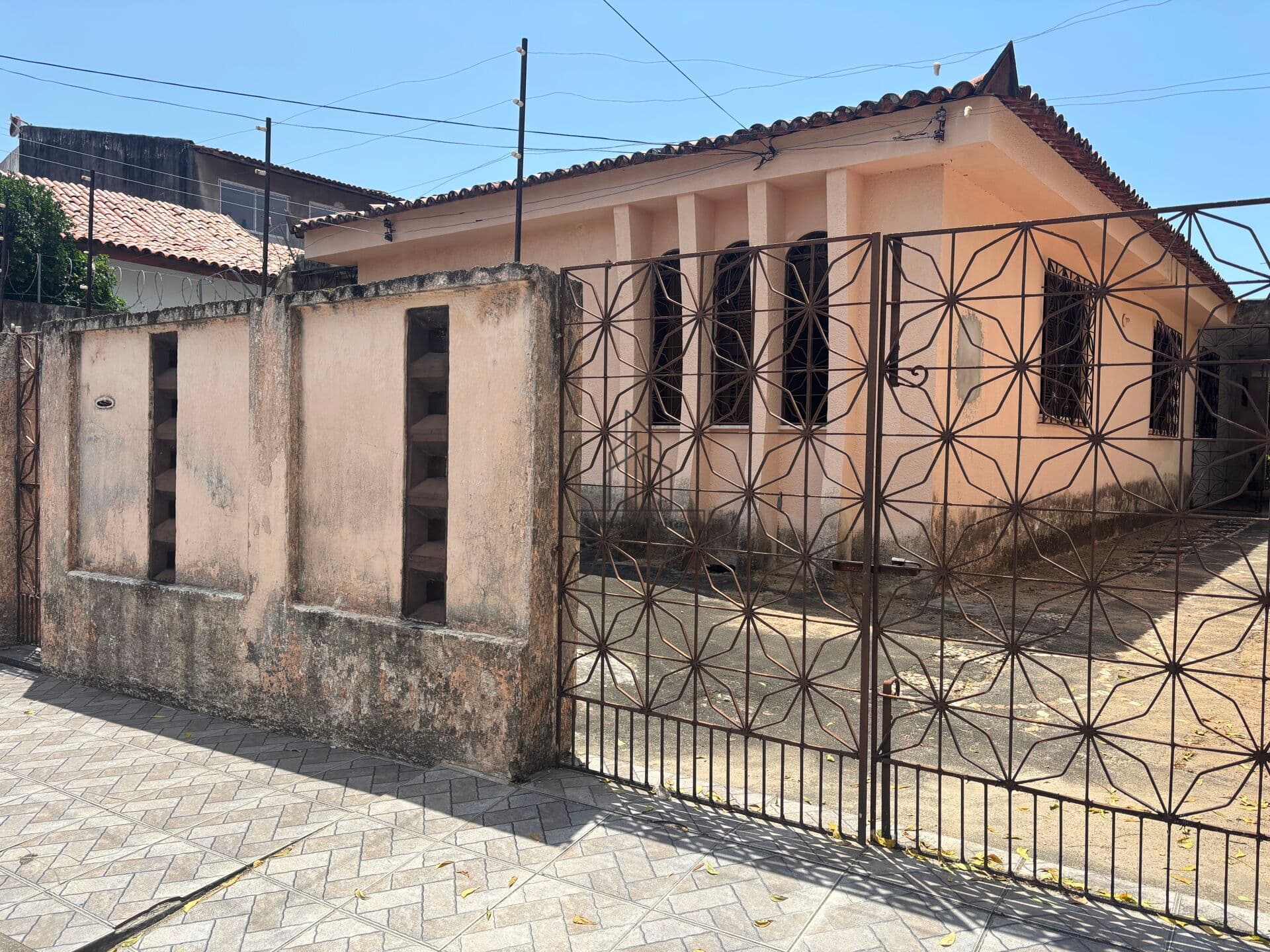 Casa á venda próximo à Padaria Costa Mendes