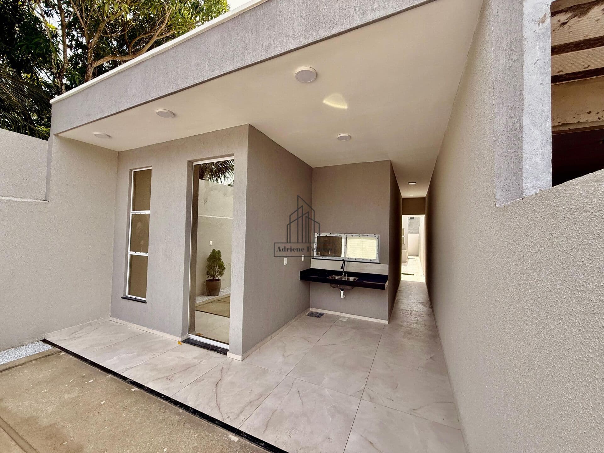 Casa nova à venda, pertinho da CE 010
