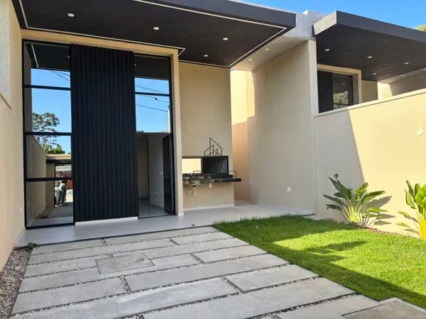 Casa Plana com 03 suítes e lavabo
