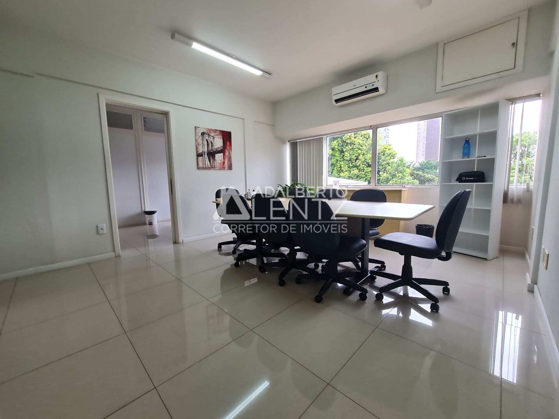 Sala comercial no Bairro Rio Branco em Novo Hamburgo com 131,42 m²