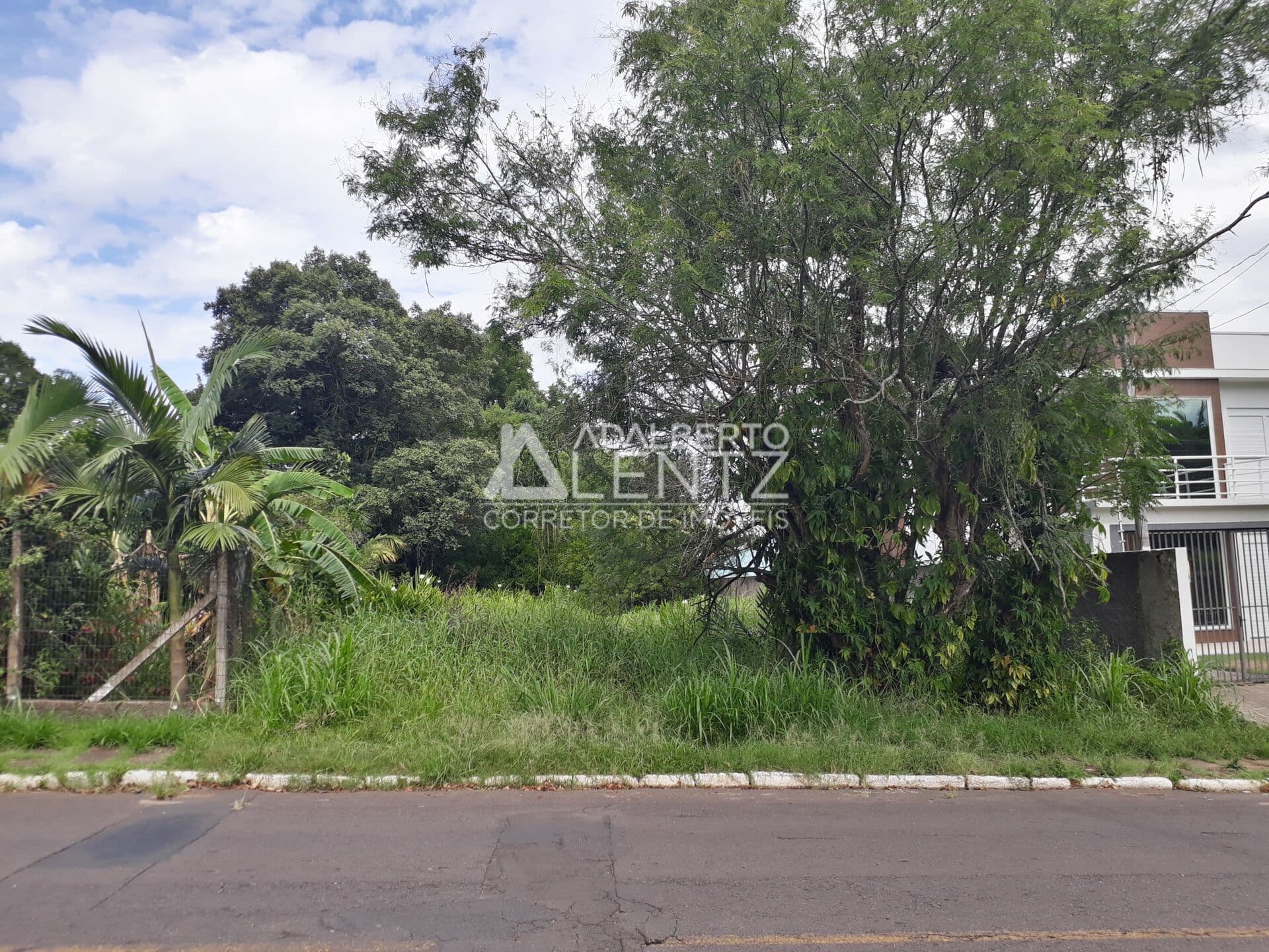 Terreno no bairro Hamburgo Velho em Novo Hamburgo com 411,50 m²