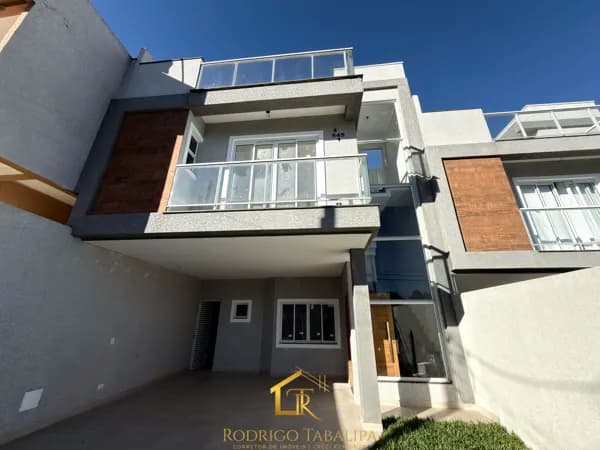 Triplex com Terraço Privativo | 193m² | Capão Raso, Curitiba
