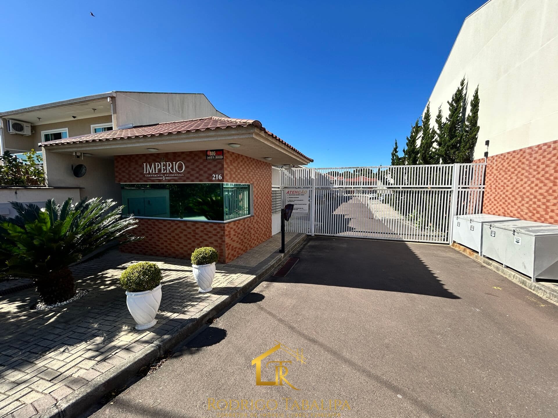 Sobrado em Condomínio bairro Cruzeiro, São José dos Pinhais/PR