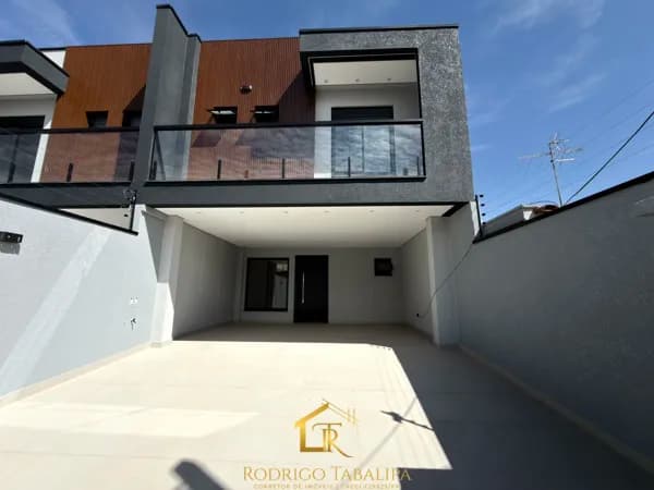 Triplex com 3 Suítes, Quintal e 4 Vagas- Aristocrata - São José dos Pinhais