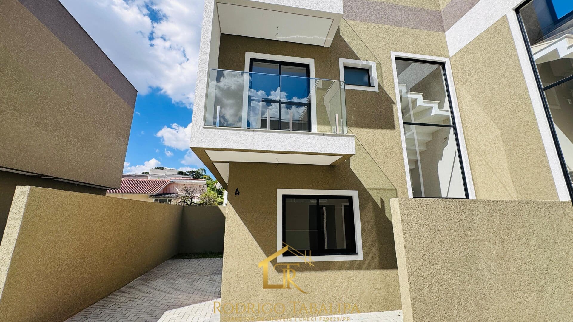 Sobrado em Condomínio, 3 quartos 1 suite, Uberaba - Curitiba
